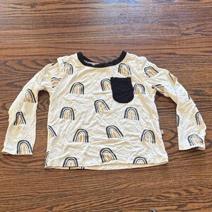 Kyte Baby Long Crewneck Sleeve Pocket Tee in Metallic Rainbow, size 4T